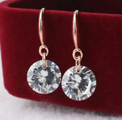 Nature-Inspired Hollow Leaf Studs