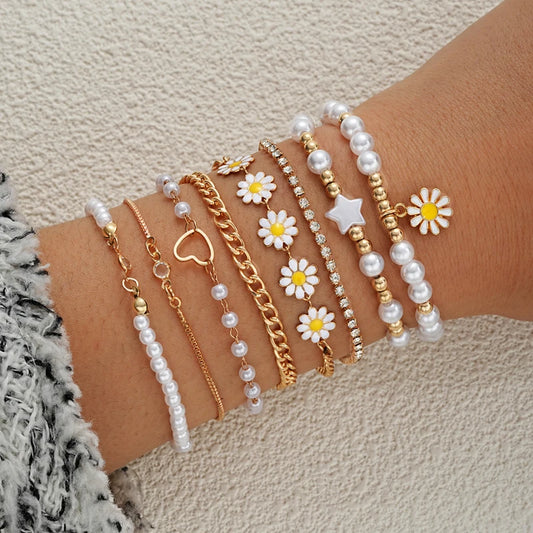 Daisy Flower Pendant Bracelet