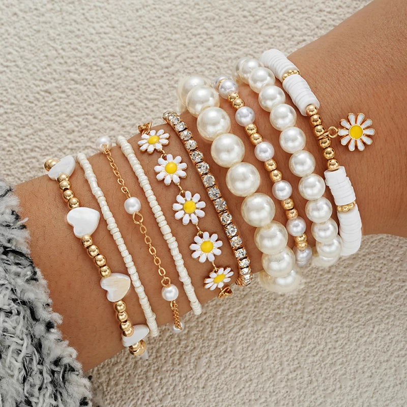 Daisy Flower Pendant Bracelet